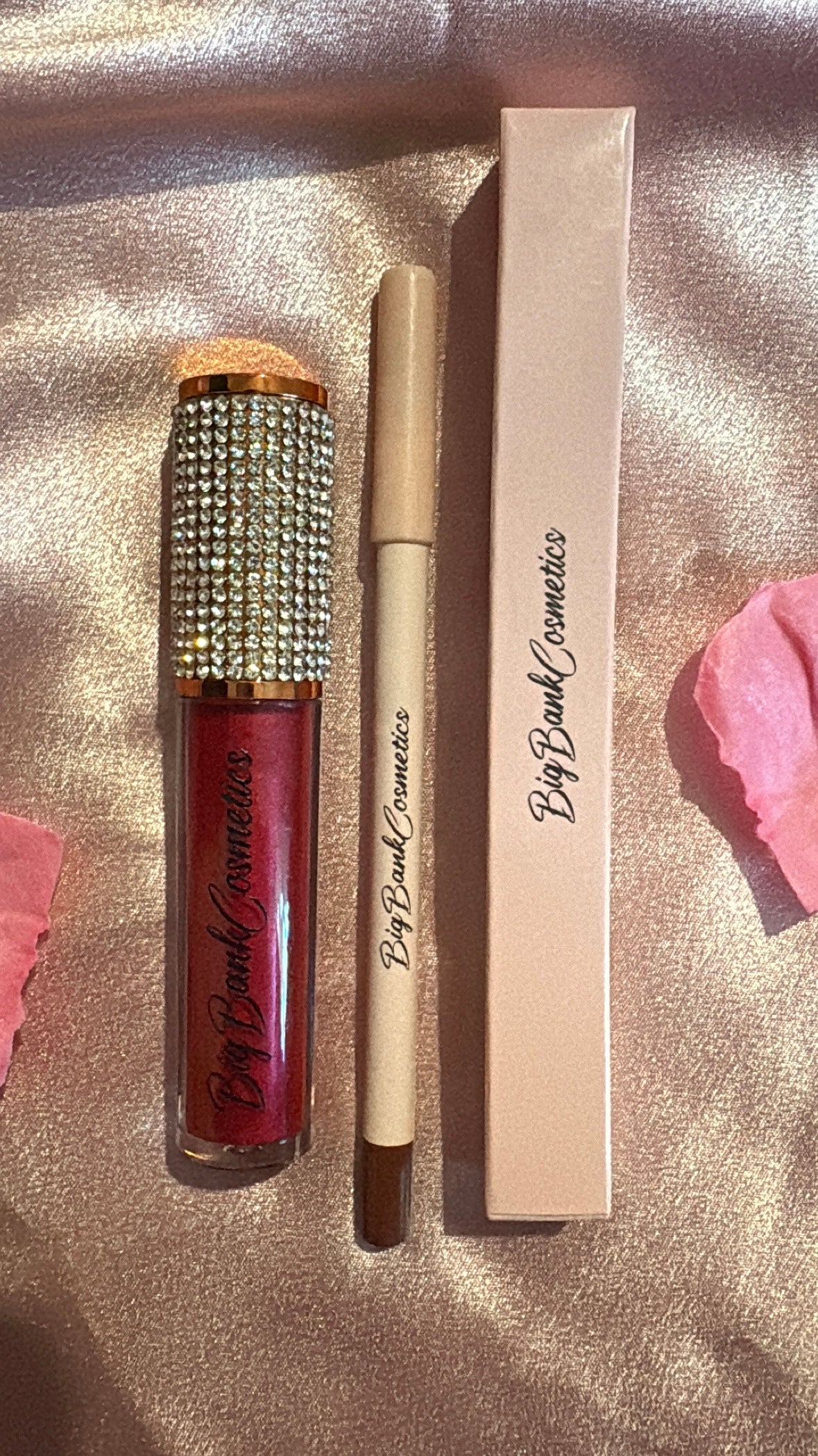 “VELVET”